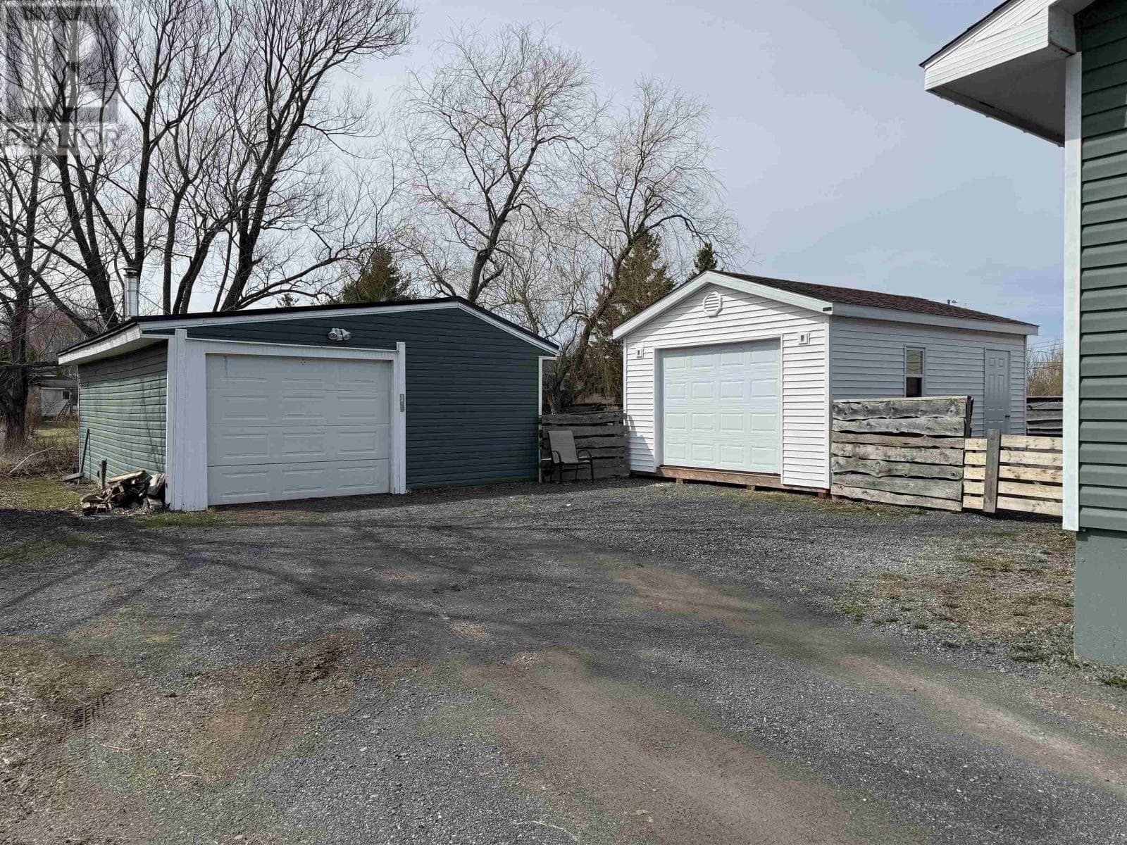 1668 Mackay Street photo 3