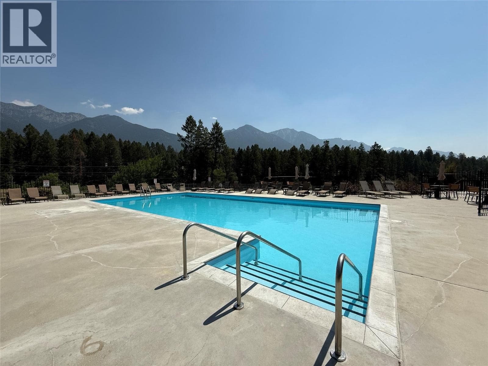 4868 RIVERVIEW Drive Unit# 170 photo 5