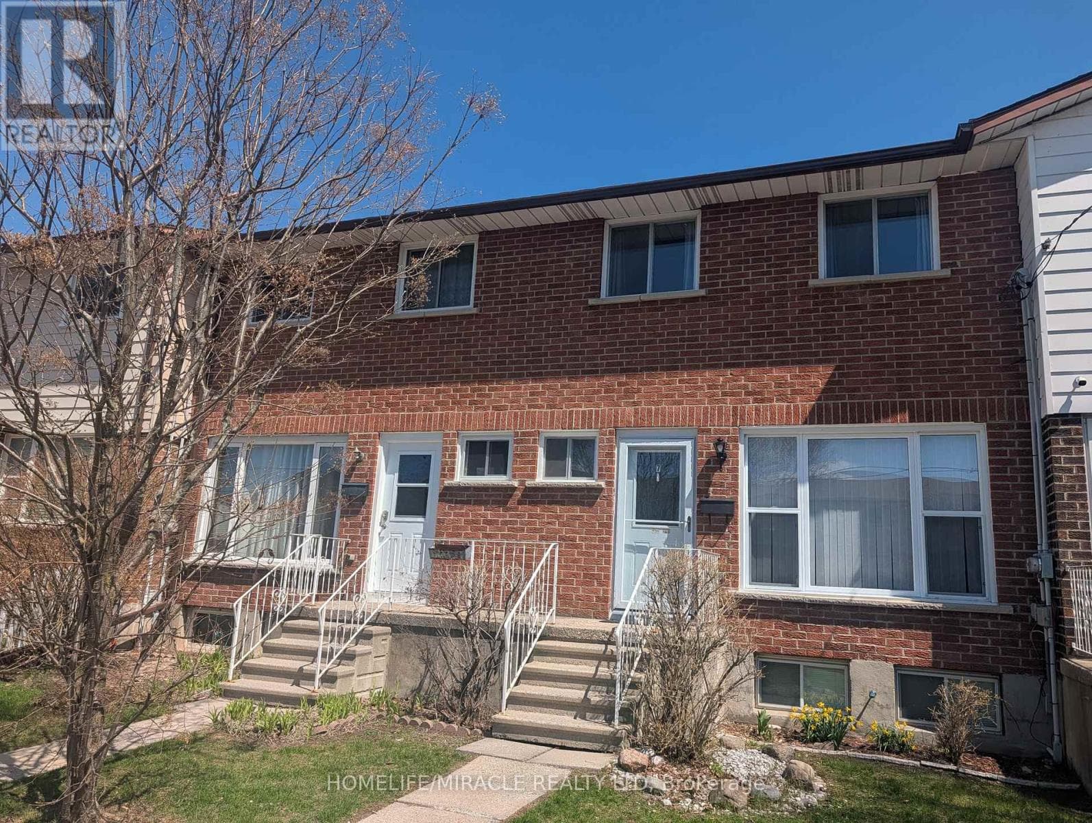 3 bed 3 bath single family at 7 - 27 ADDINGTON STREET — $389,999