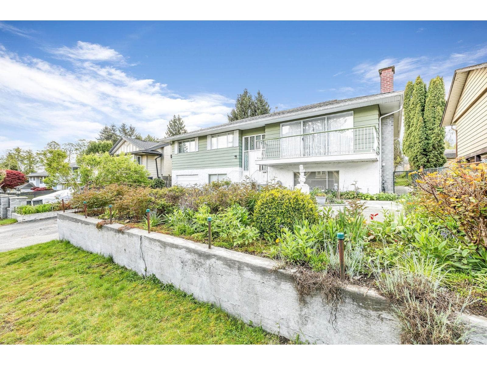 13886 78 AVENUE photo 2
