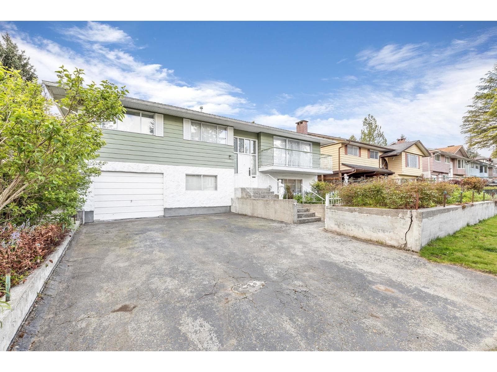4 bed 3 bath single family at 13886 78 AVENUE — $1,299,000