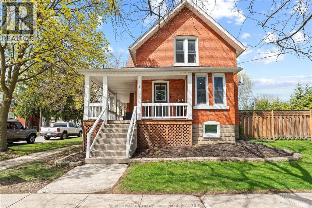 3 bed 2 bath single family at 3 LYON — $469,900
