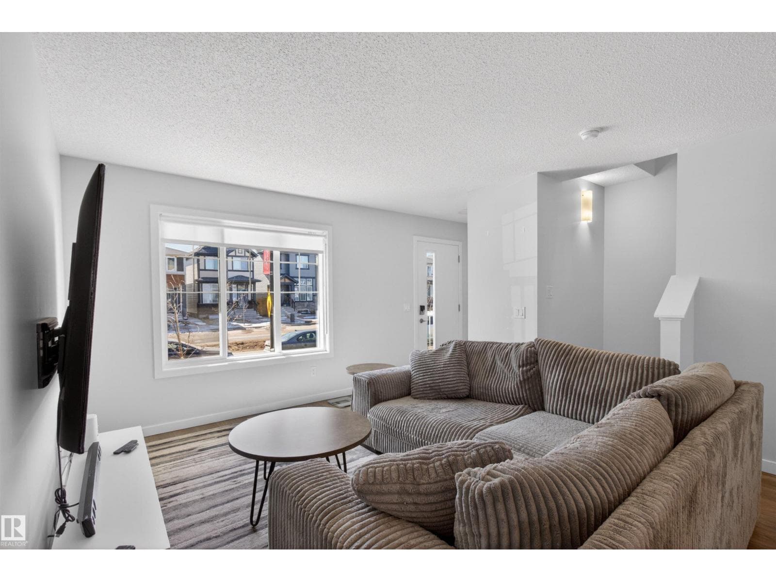 2422 TRUMPETER WY NW photo 4