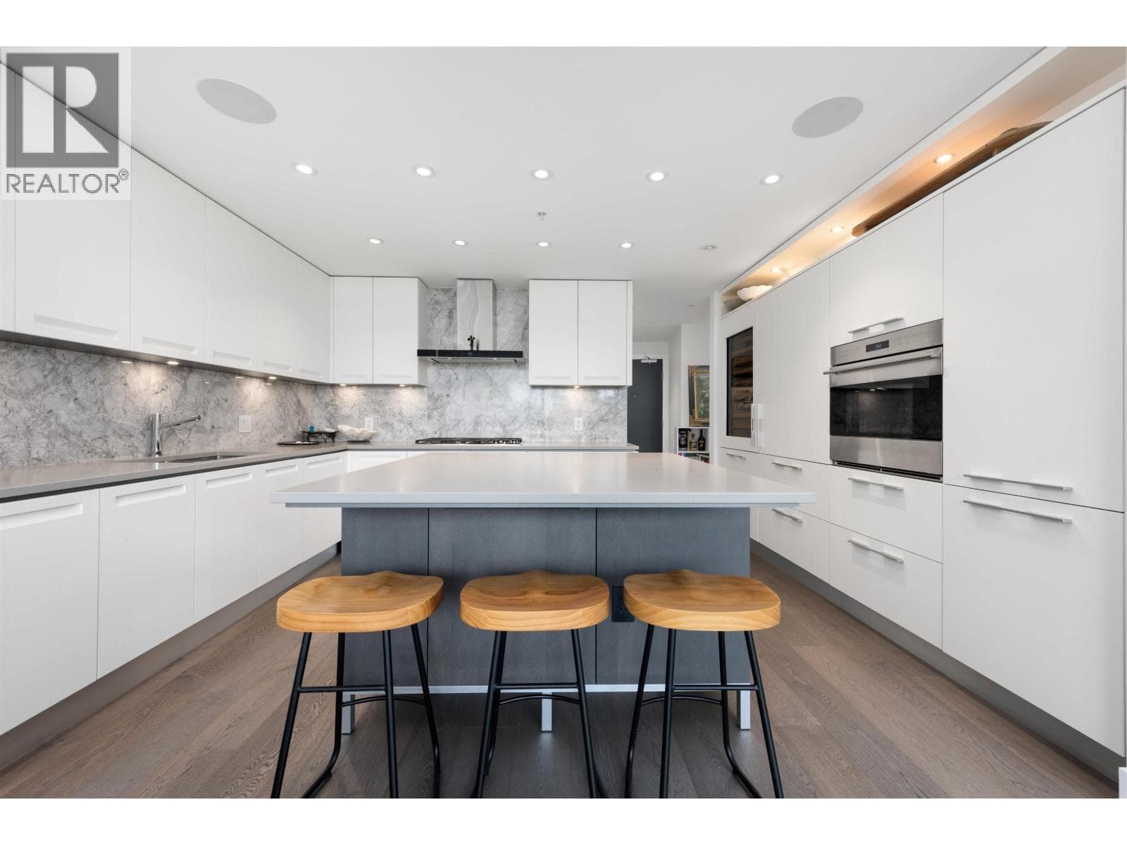 3 bed 3 bath single family at 310 6333 W BOULEVARD — $3,290,000