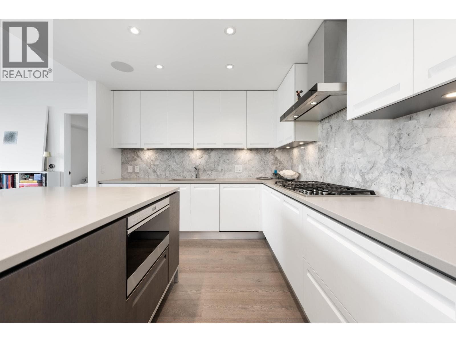 310 6333 W BOULEVARD photo 5
