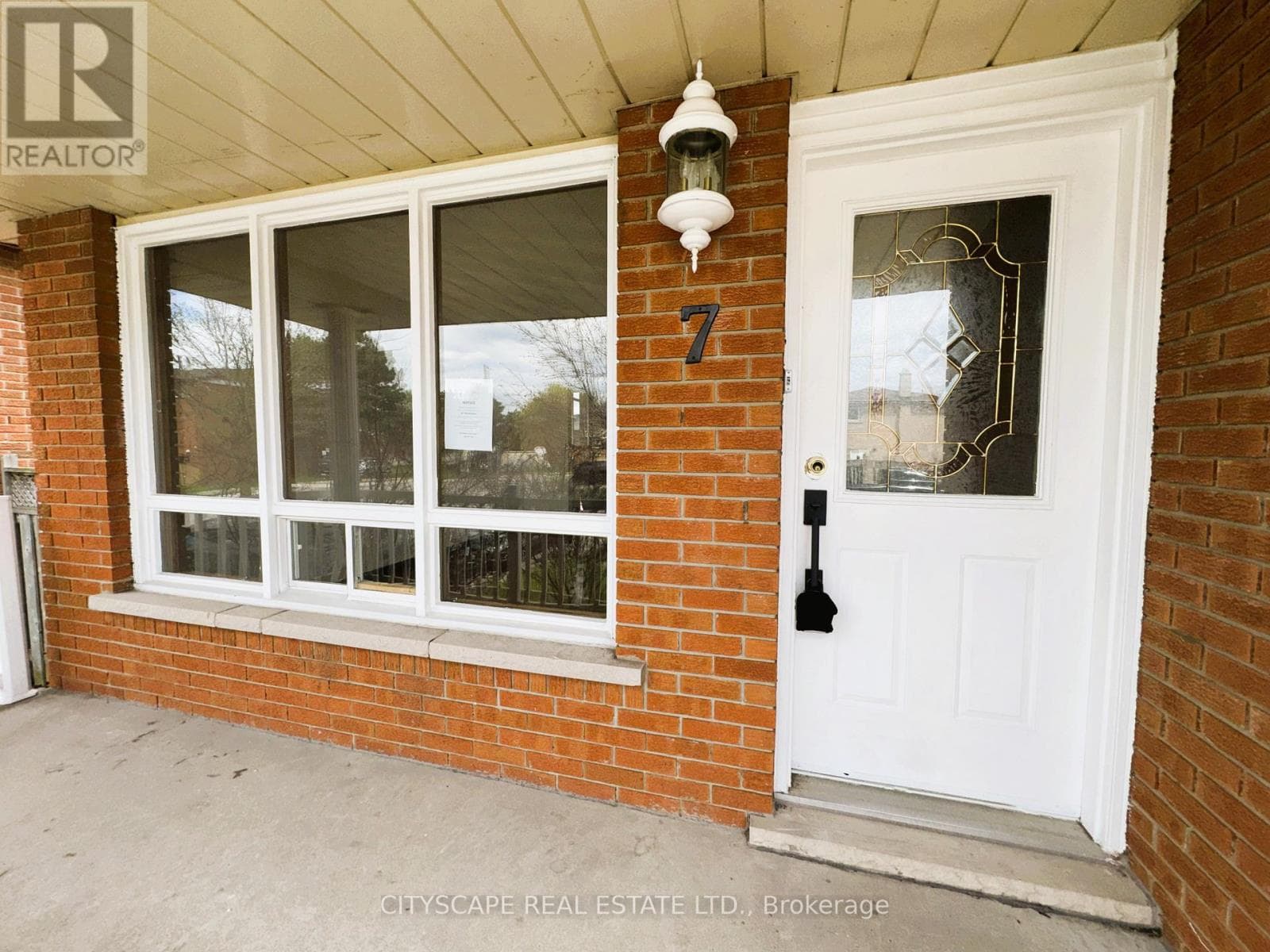 7 QUINCY COURT photo 4