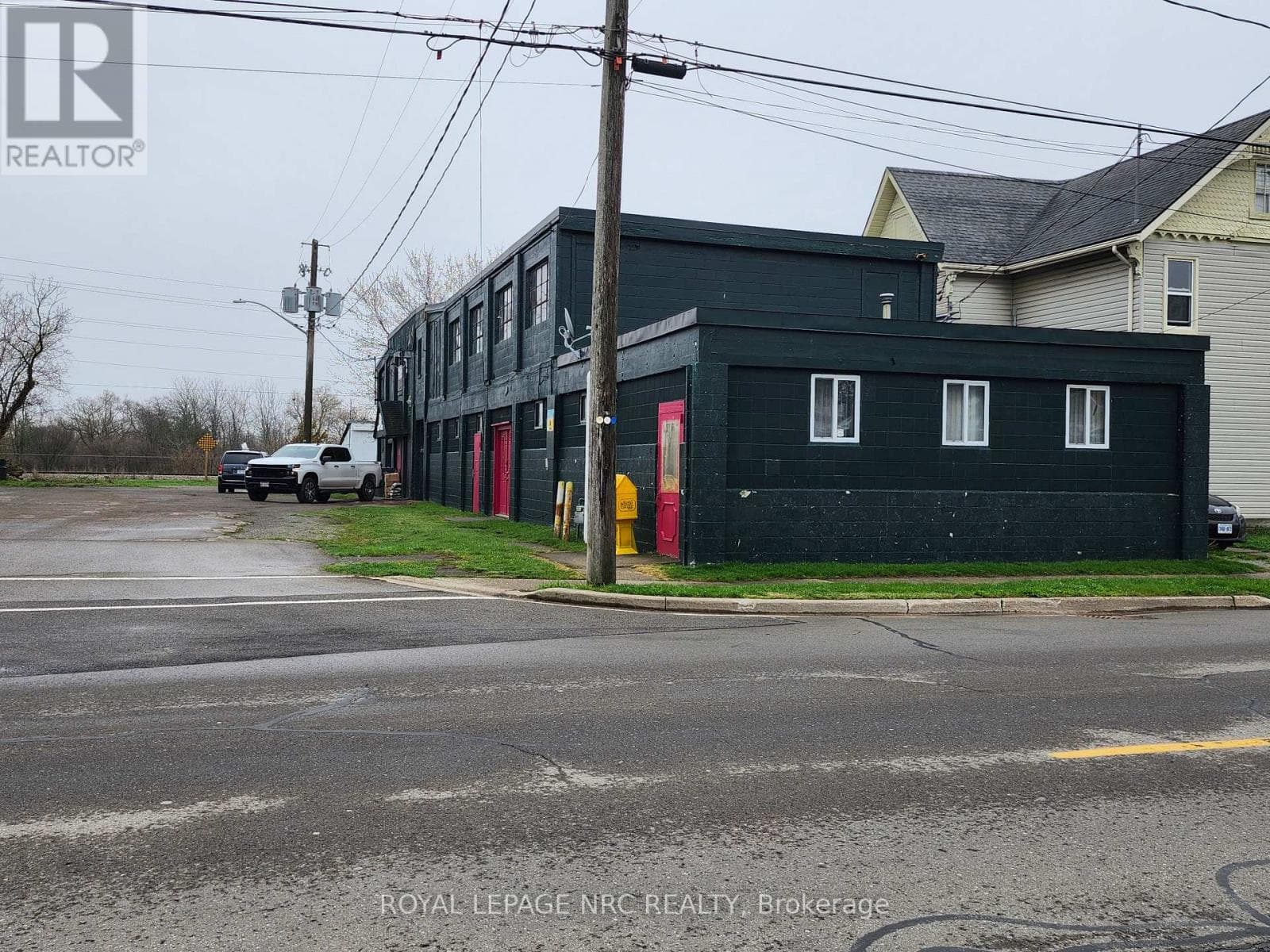 4 bath industrial at 6 GEORGE STREET — $599,900