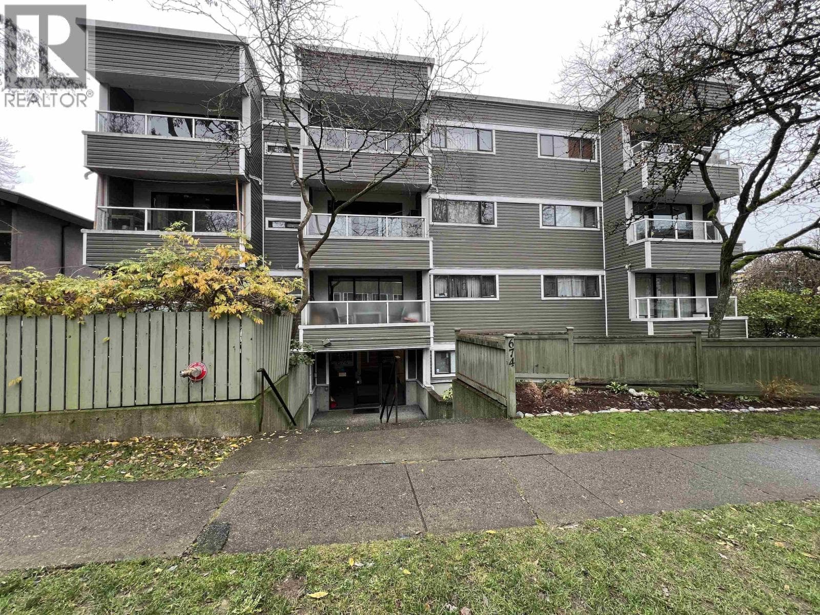 1 bed 1 bath single family at 206 674 W 17TH AVENUE — $499,000