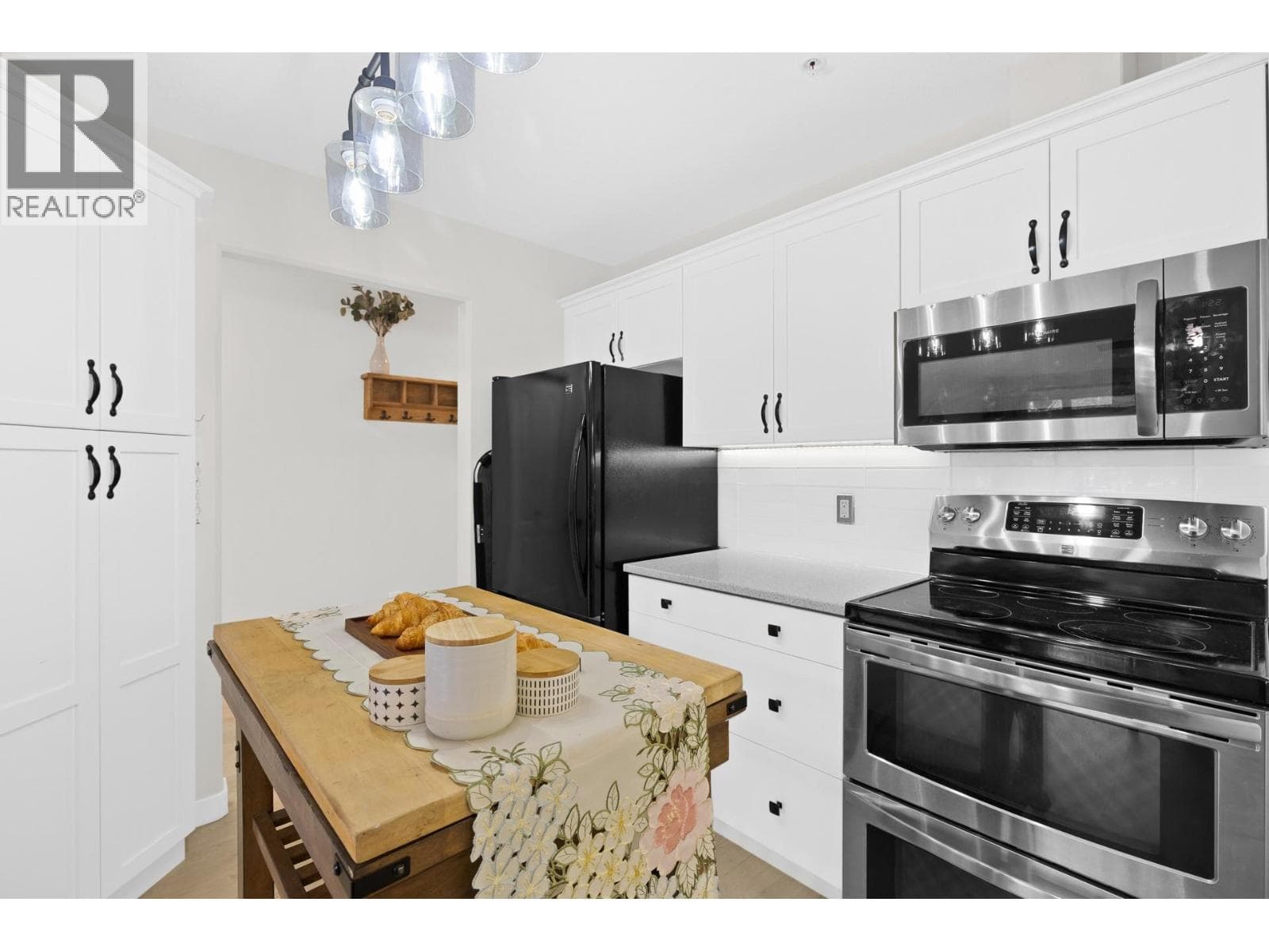 303 Whitman Road Unit# 106 photo 4