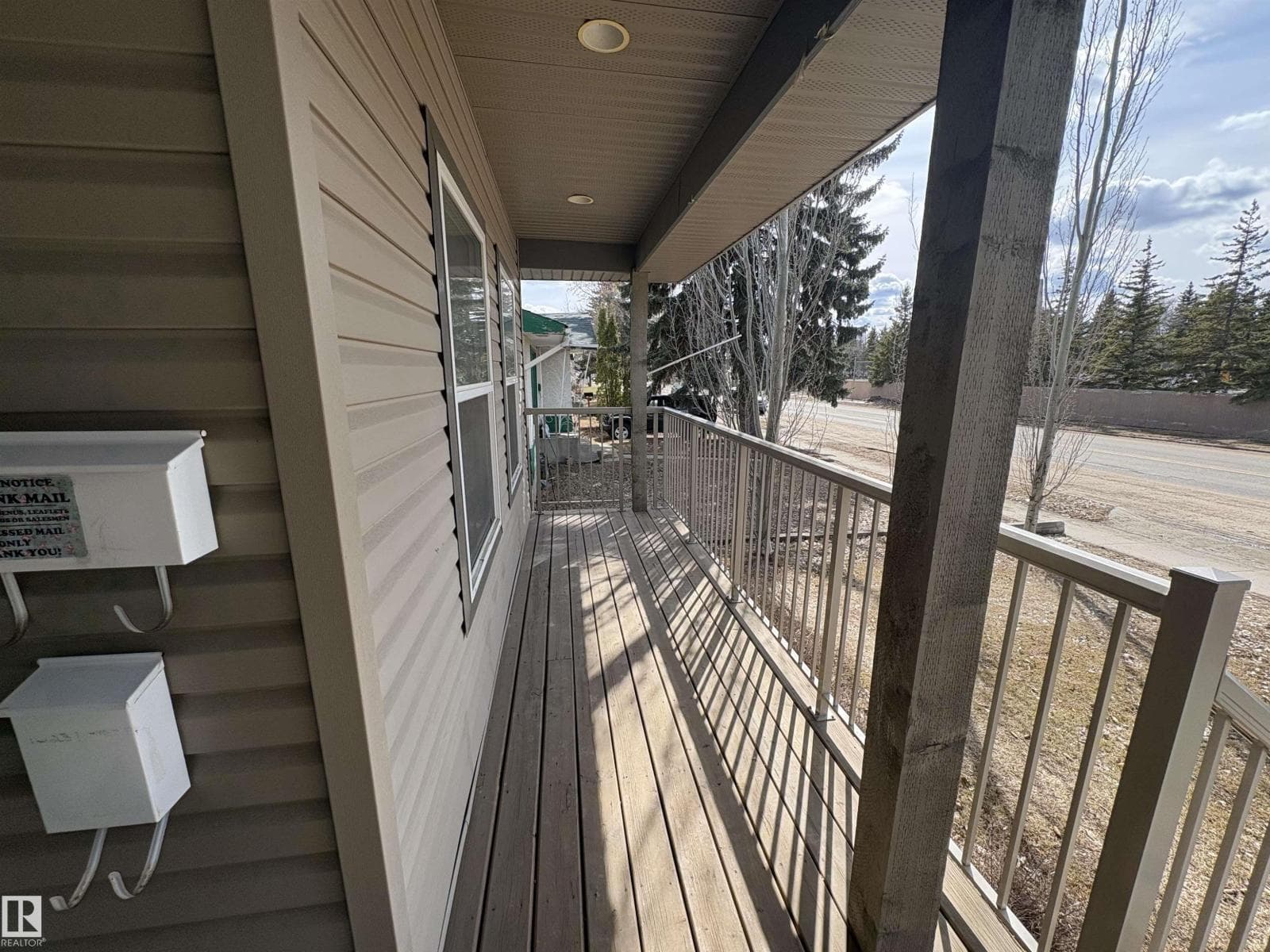 10231 163 ST NW photo 3