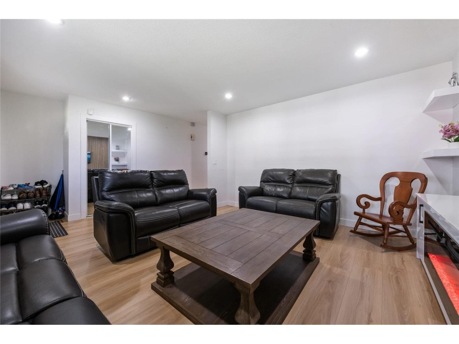 16954 60 AVENUE photo 5