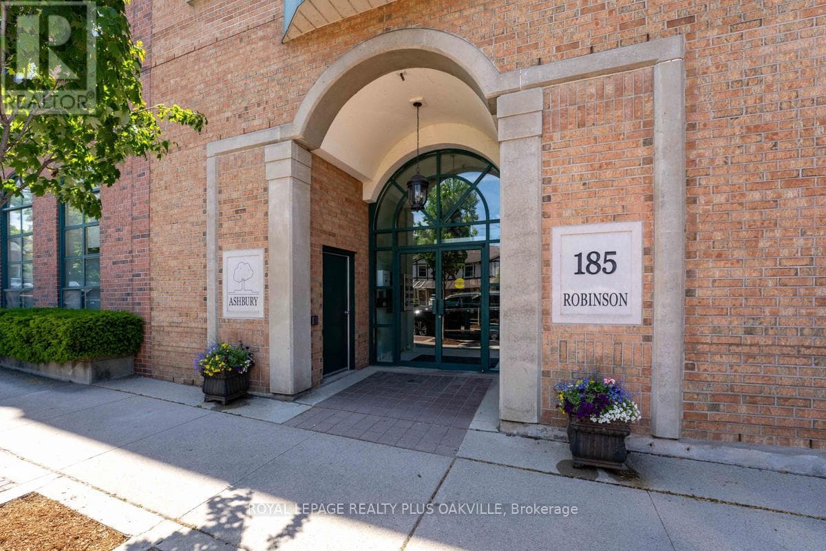 2 bed 2 bath single family at 315 - 185 ROBINSON STREET — $799,900
