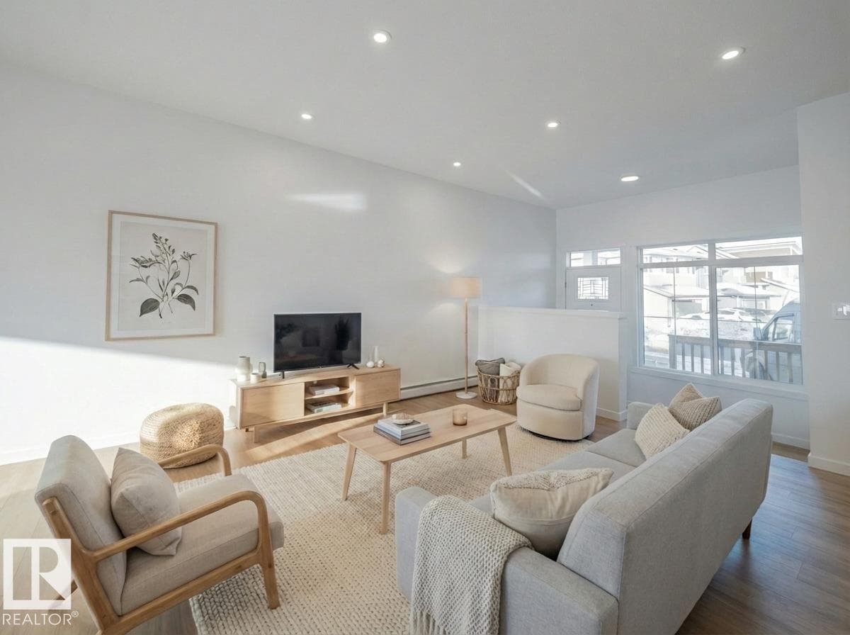 675 173 AV NE photo 2