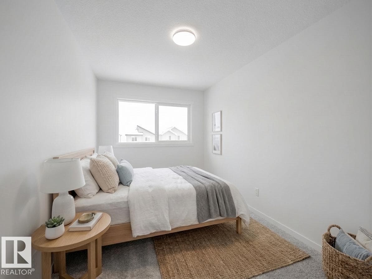 1032 14 AV NW photo 5