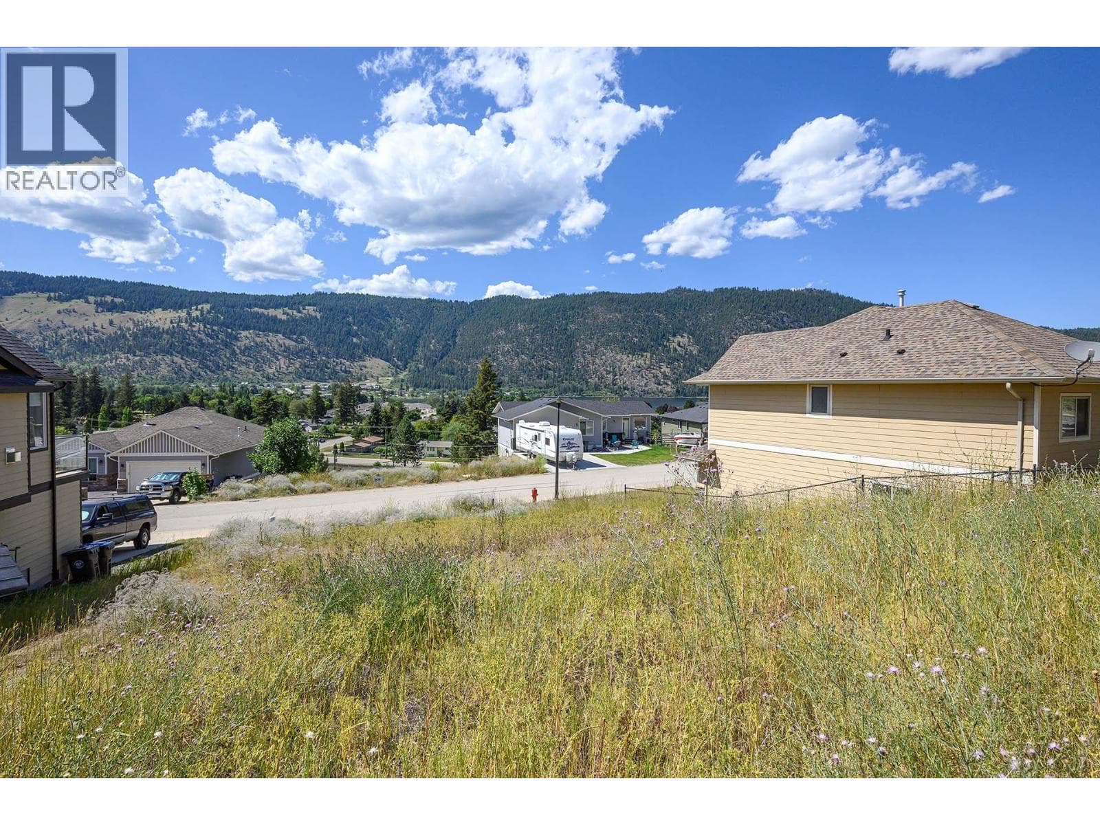 1249 Montgomery Place photo 4