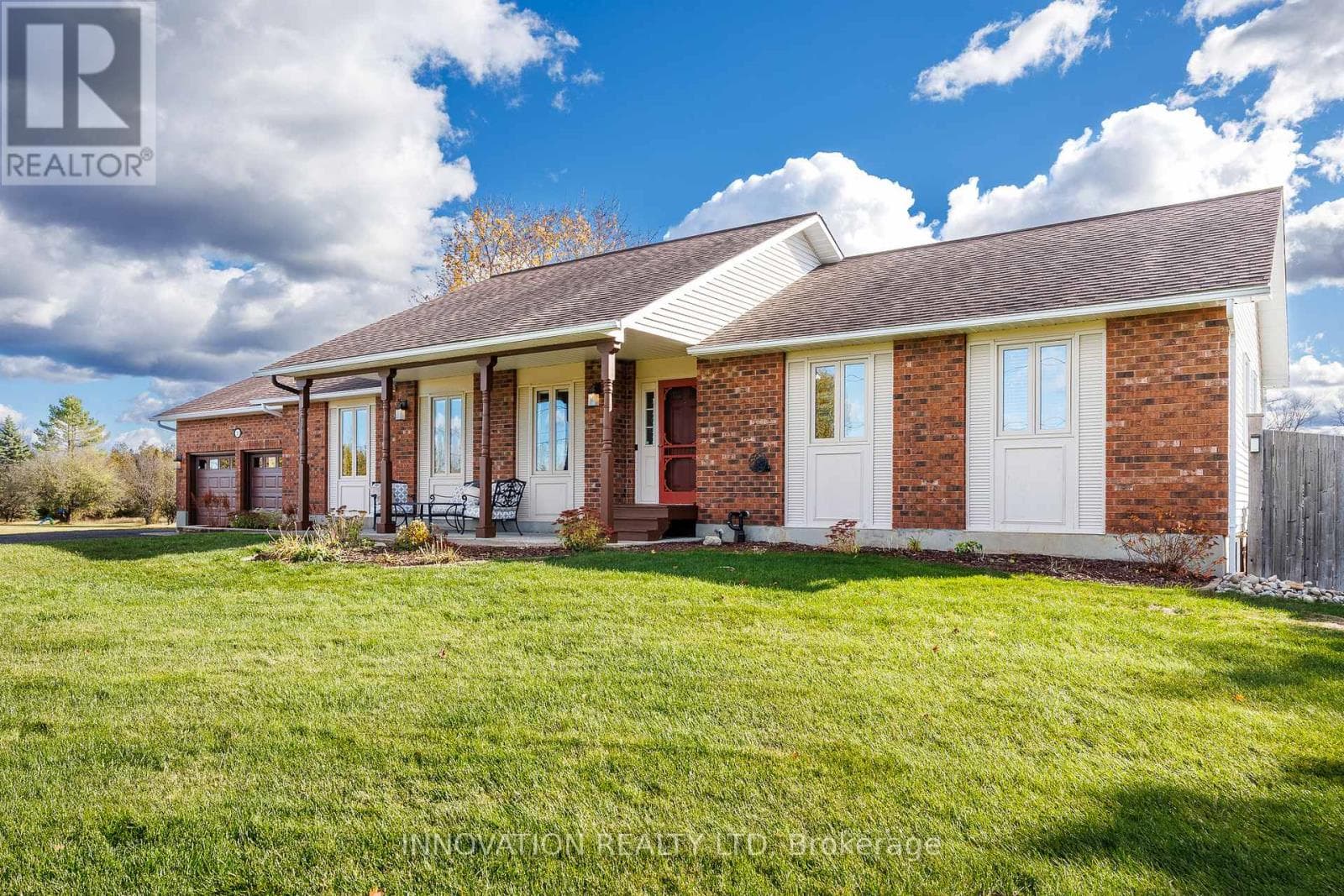 5 bed 3 bath single family at 201 GREYSTONE CRESCENT — $799,900