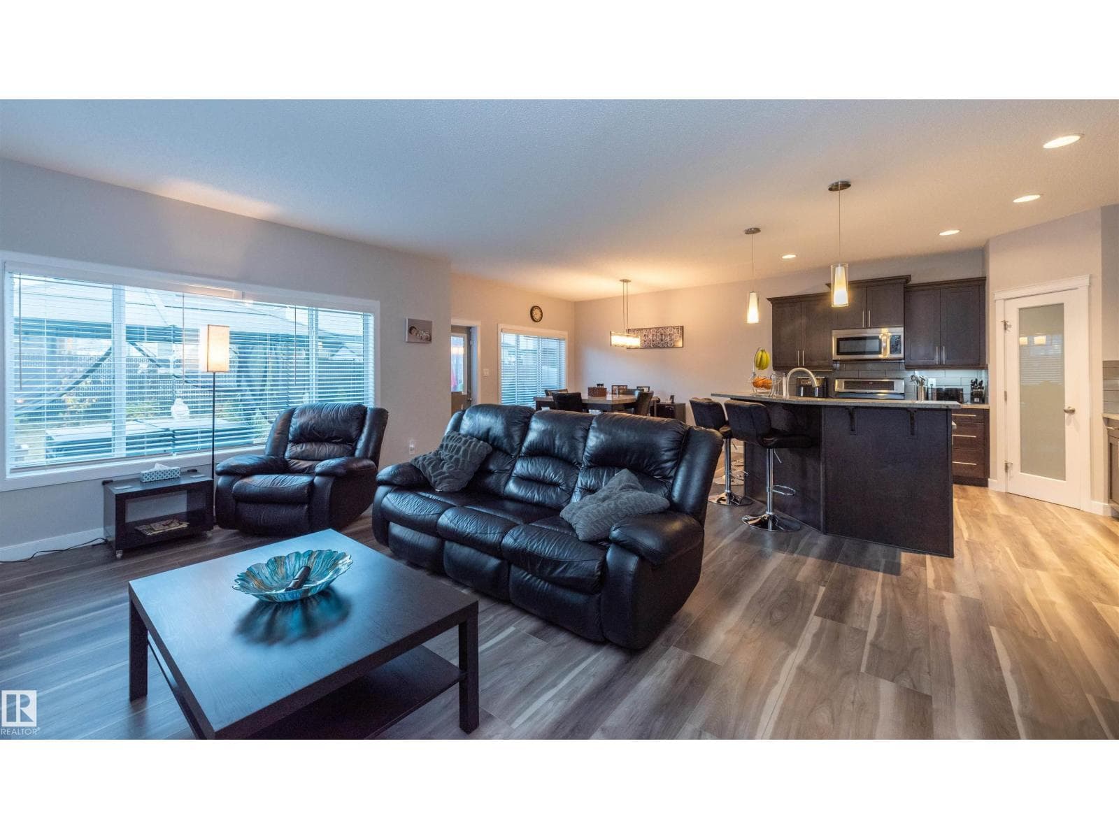 16728 60 ST NW photo 5