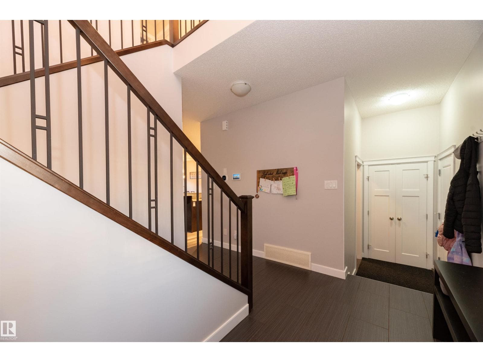 16728 60 ST NW photo 3