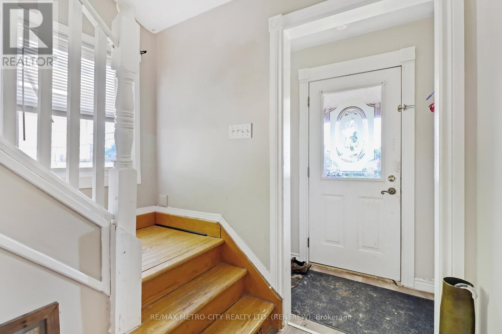 362-370 BALDWIN STREET photo 3