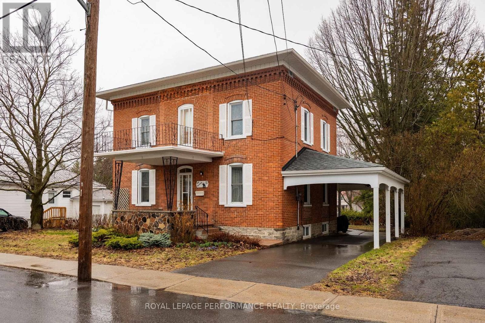 3 bed 3 bath single family at 11 PETER STREET — $525,000