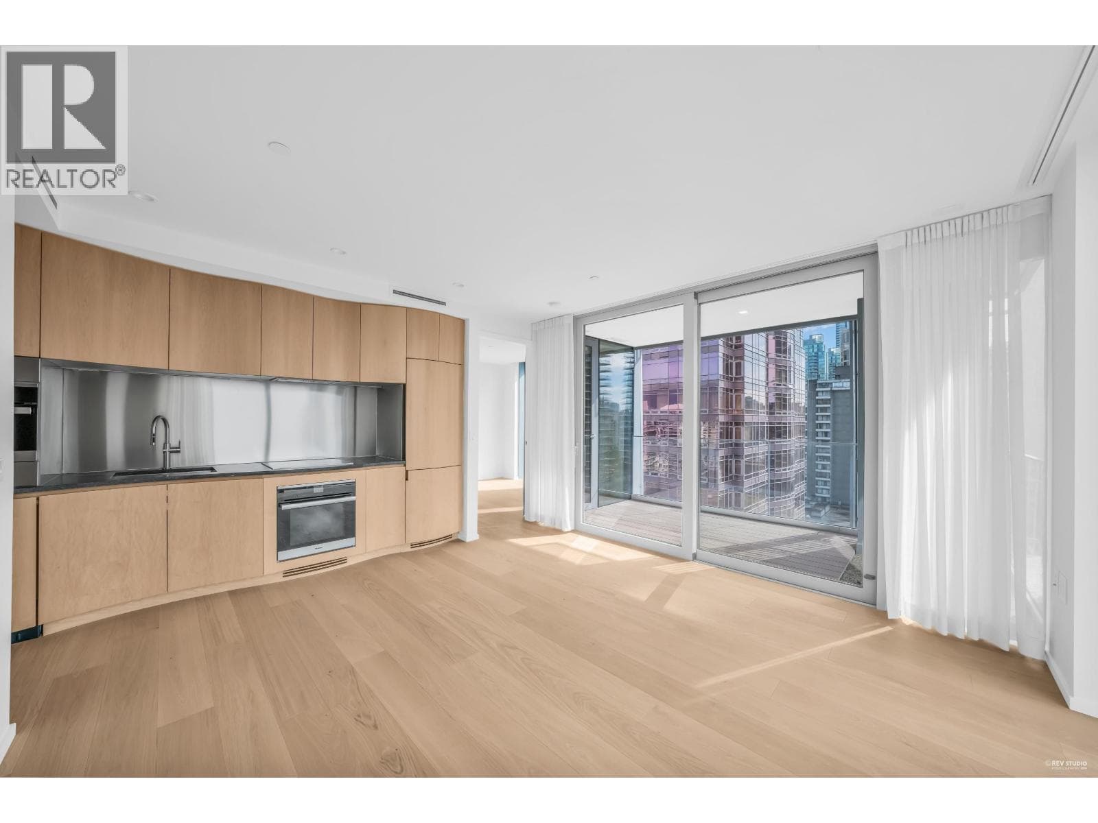 1704 1568 ALBERNI STREET photo 4