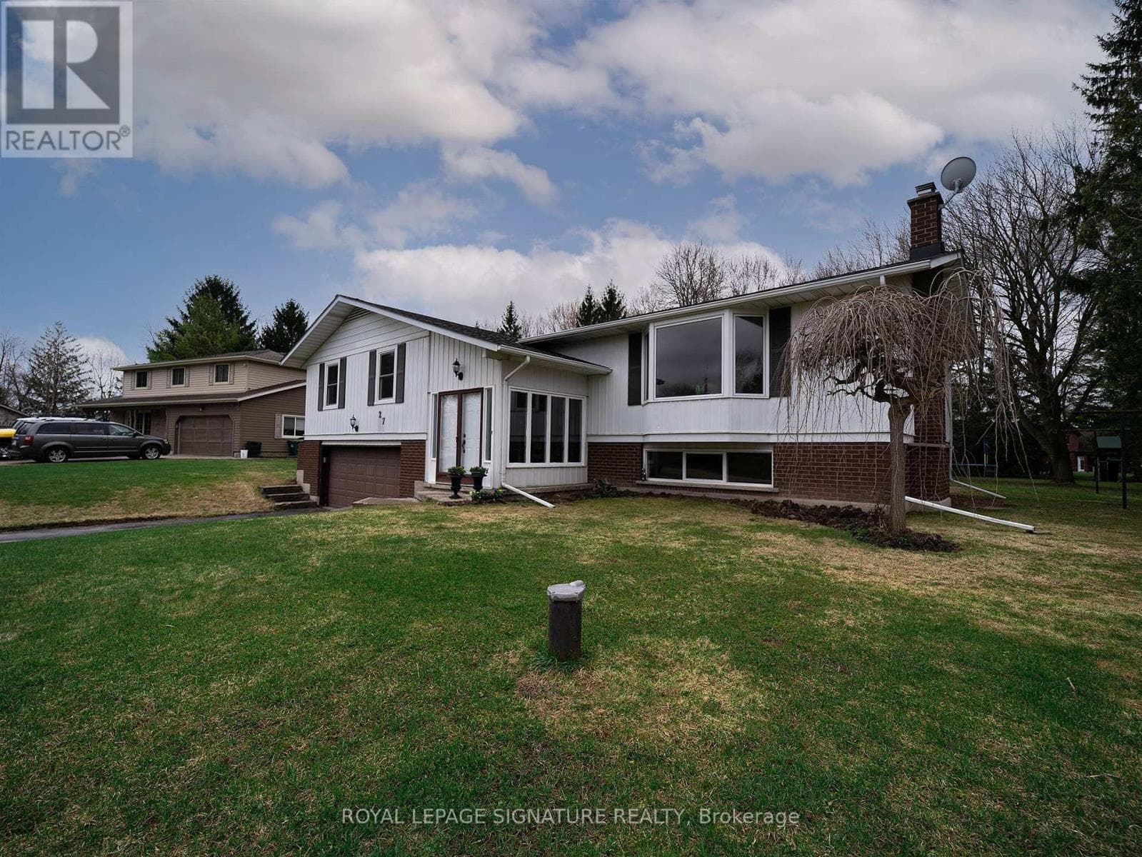27 SUNSET DRIVE photo 3