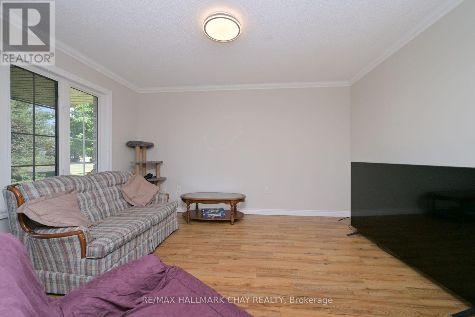 16 BRIAN CRESCENT photo 5