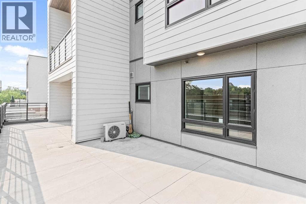 319, 120 18 Avenue SW photo 3