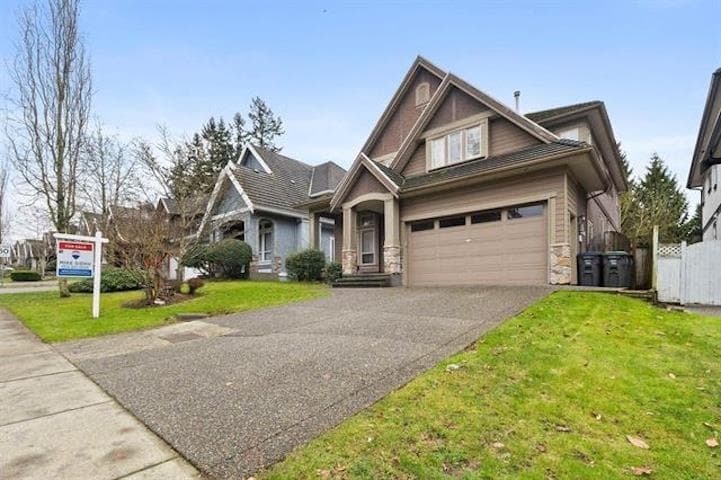 12038 59 AVENUE photo 2