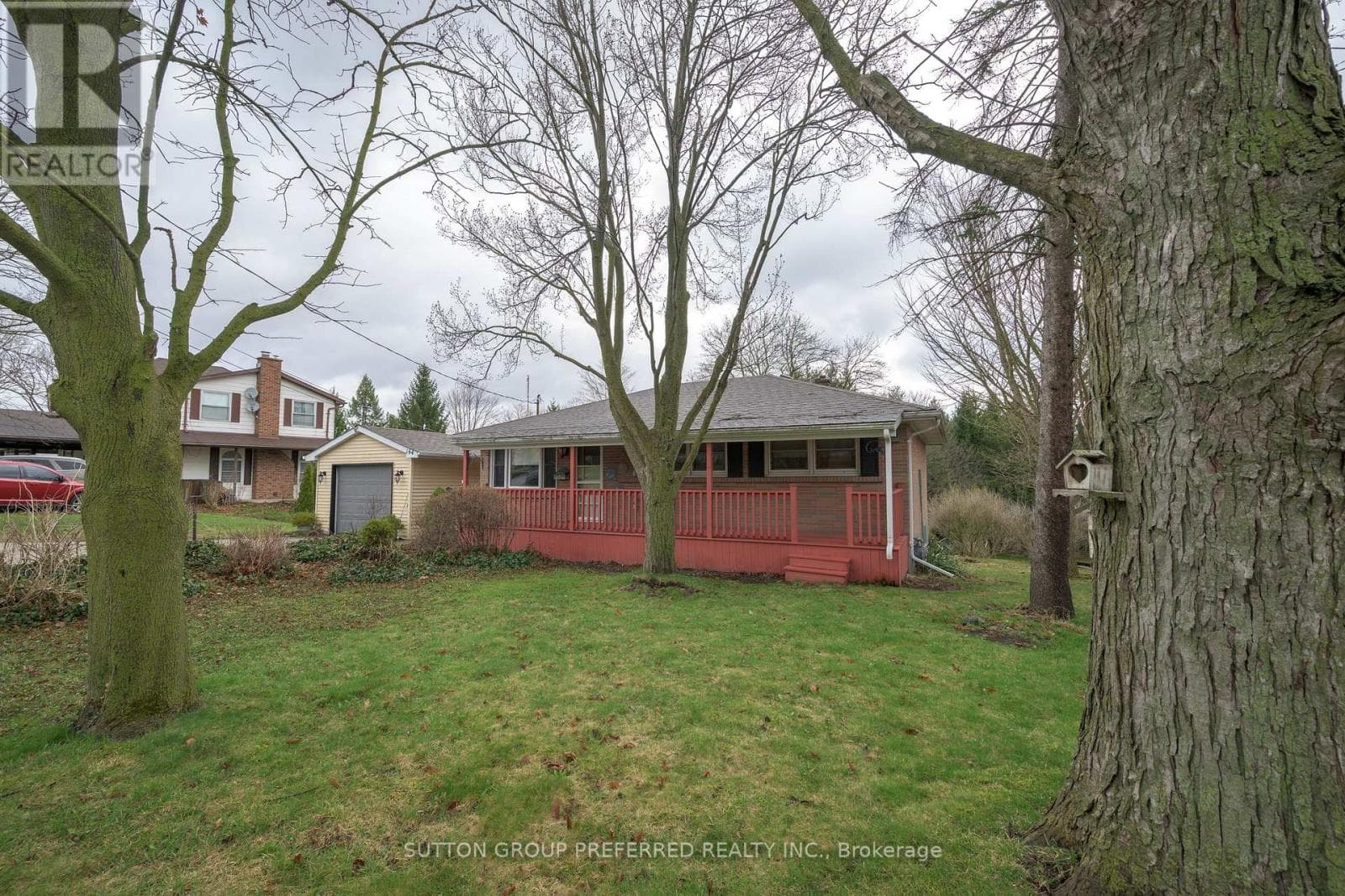 164 MCKEAND STREET photo 4