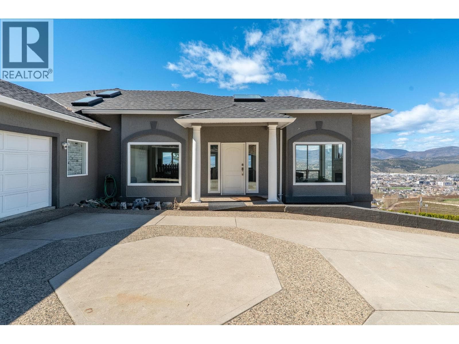 845 Toovey Road photo 2