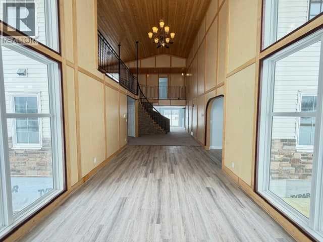 4230 Caribou Crescent photo 2
