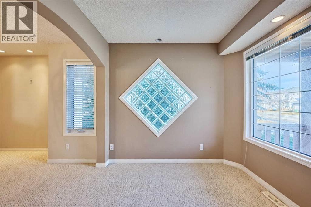 805 Panorama Hills Drive NW photo 5