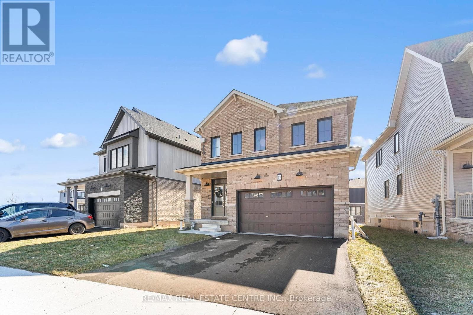 17 DOWNRIVER DRIVE photo 3