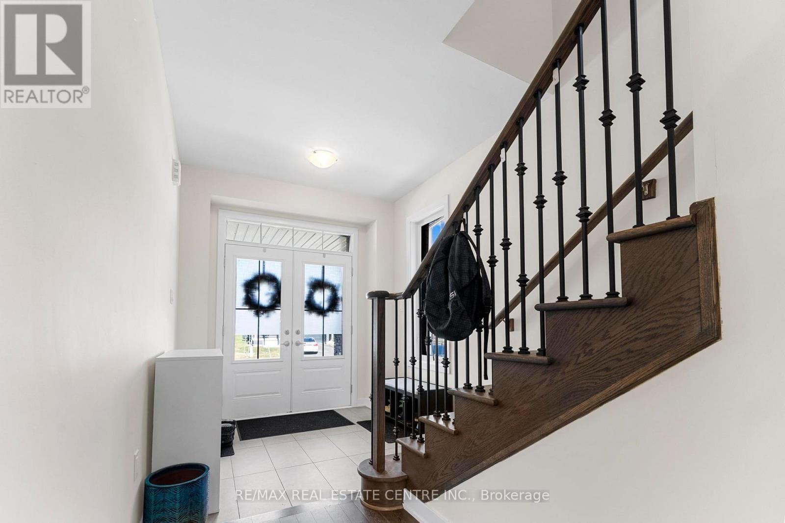 17 DOWNRIVER DRIVE photo 4