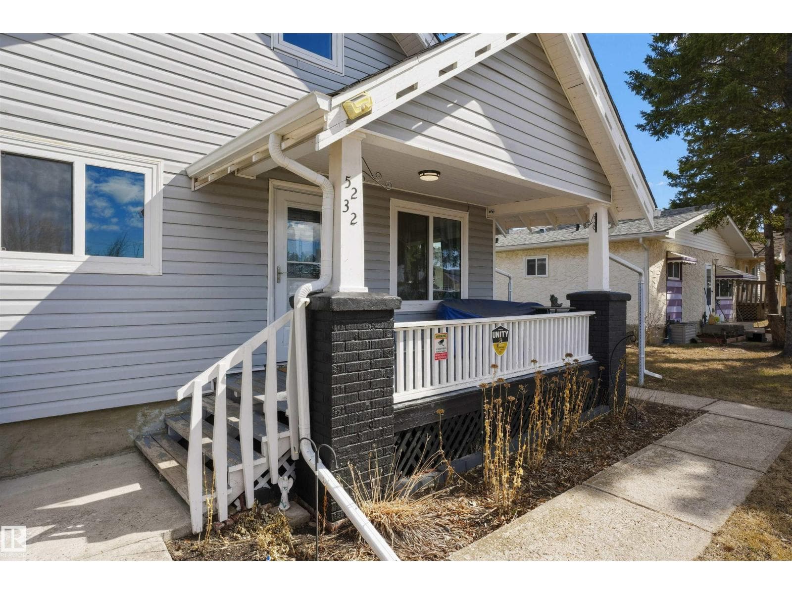 5232 51 AV — photo 2