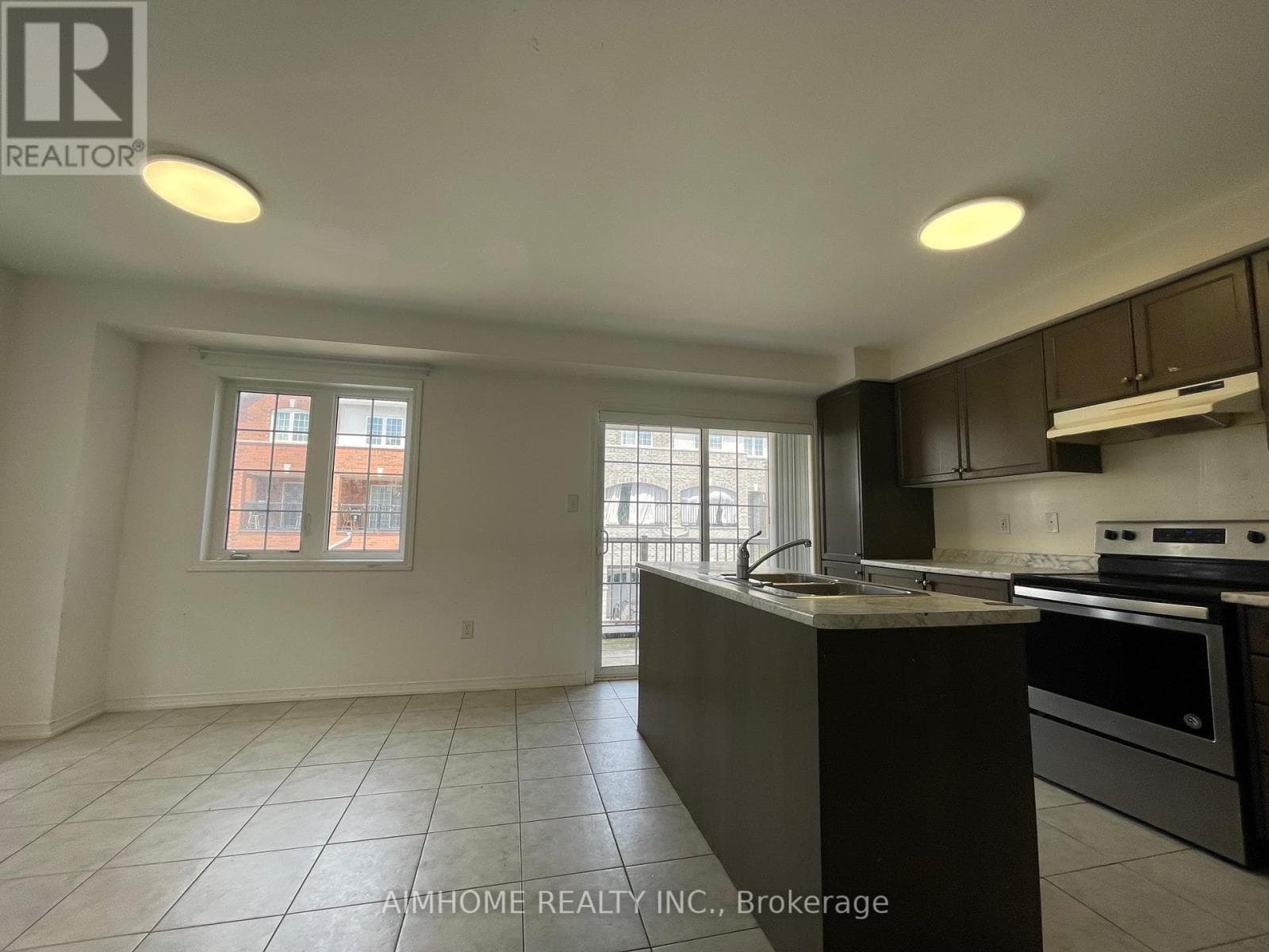 92 AINLEY ROAD photo 5