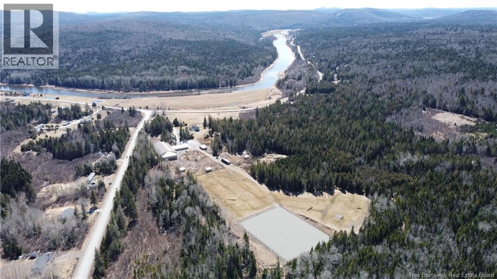 560 Lakeside Road photo 2