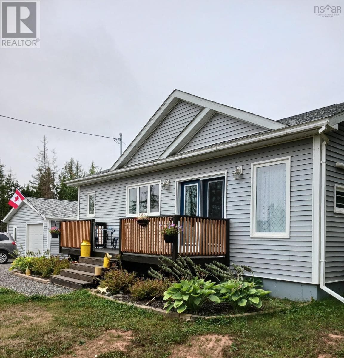 99 Cross Road photo 2