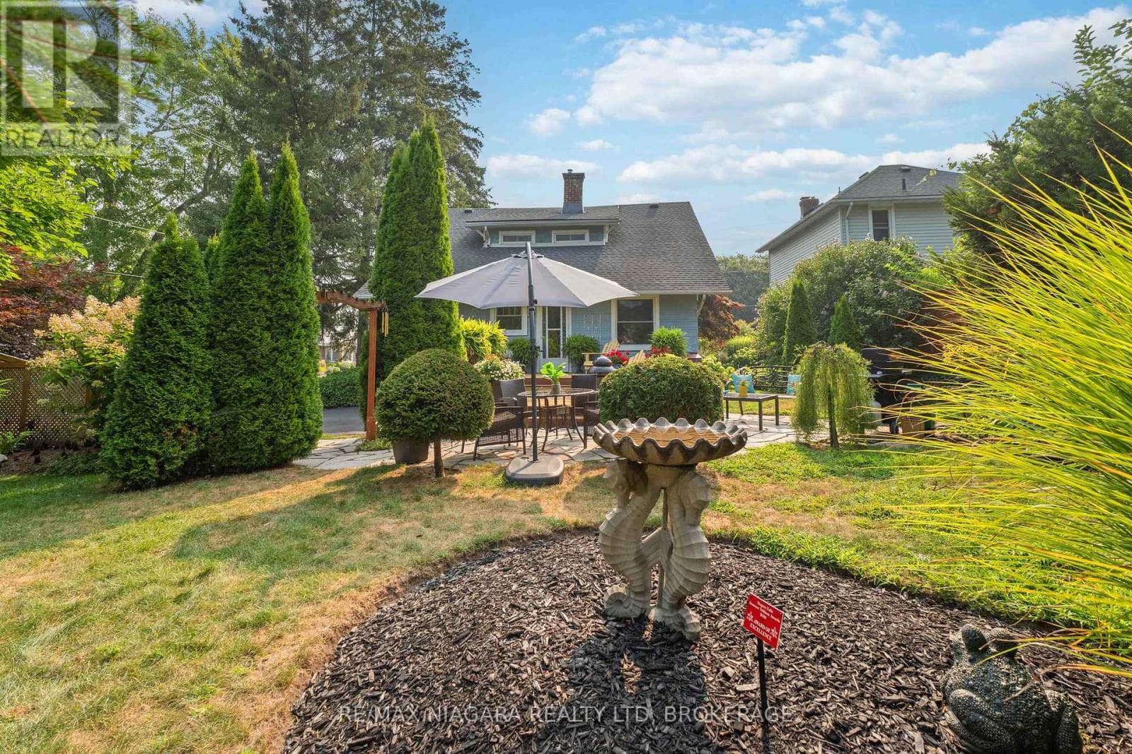 5761 PRINCE EDWARD AVENUE photo 4
