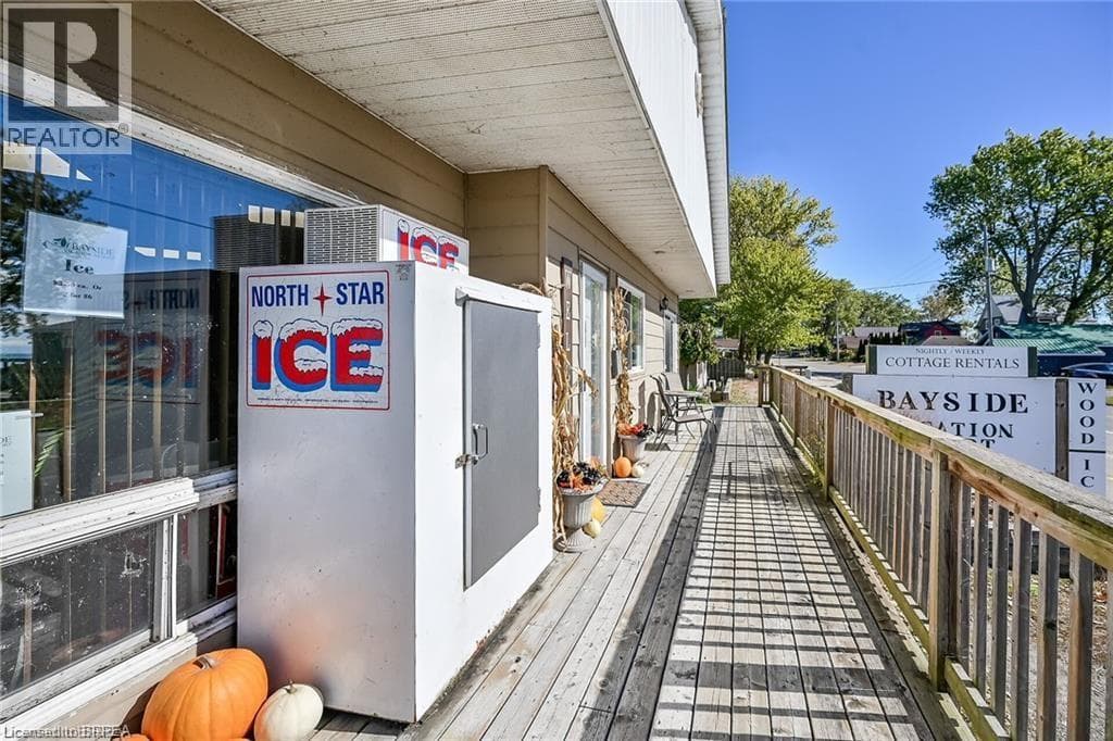 48-50 ERIE Boulevard photo 2