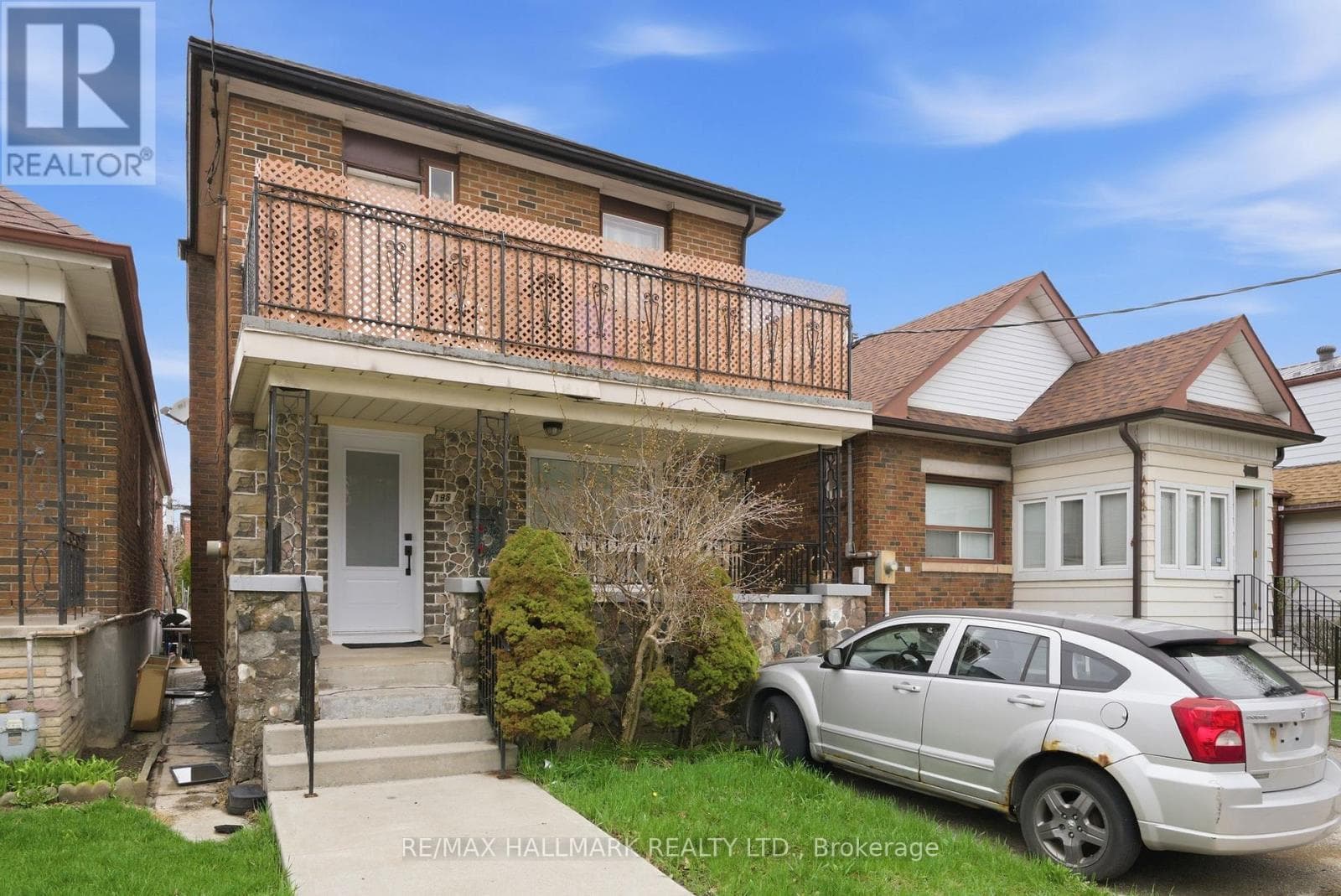 5 bed 3 bath single family at 196 LIVINGSTONE AVENUE — $999,900
