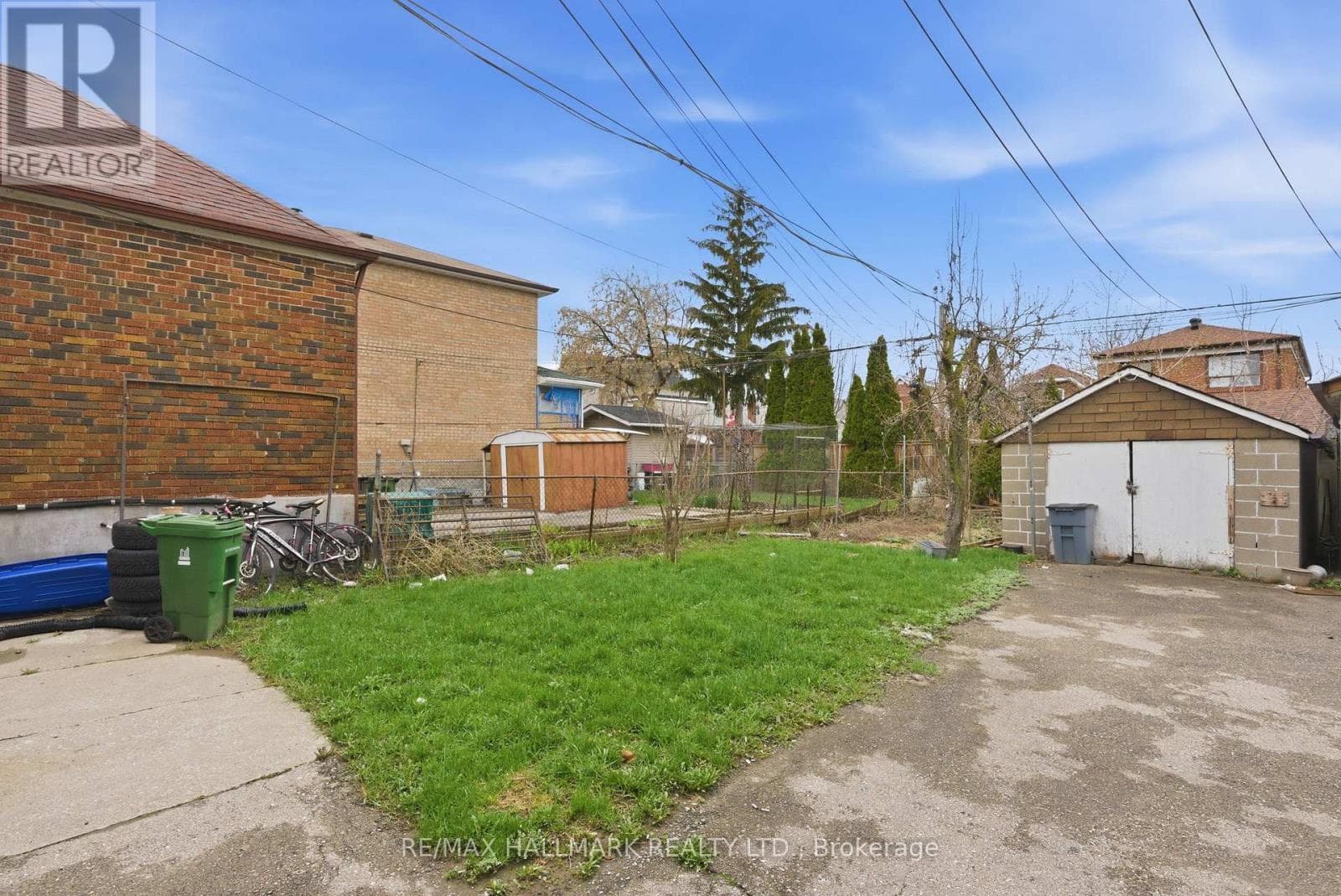 196 LIVINGSTONE AVENUE photo 3
