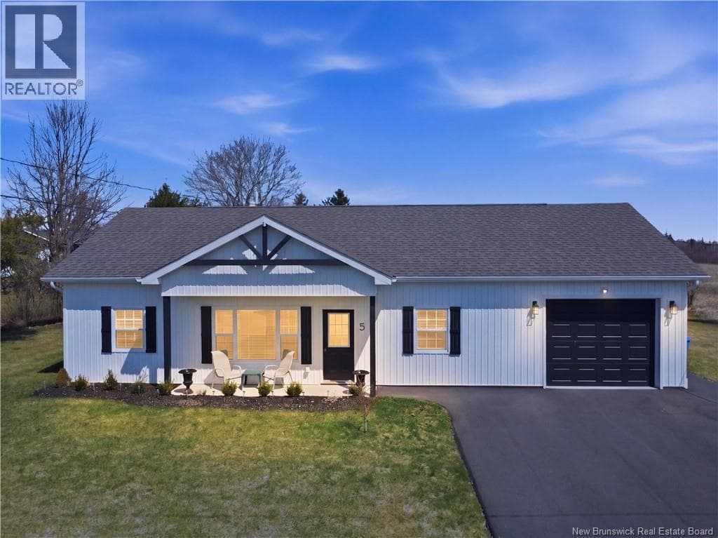 3 bed 2 bath single family at 5 Hunwicks Street — $399,900