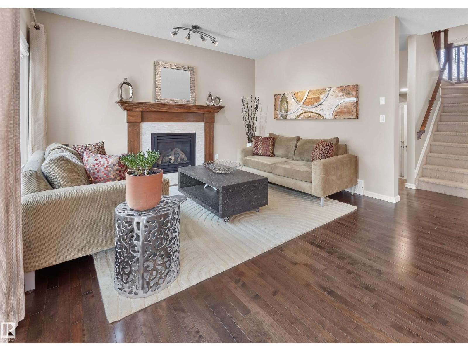 4903 213 ST NW photo 2