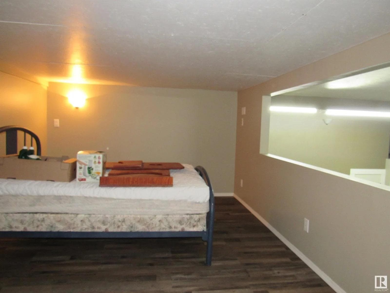 5023  50 St photo 12