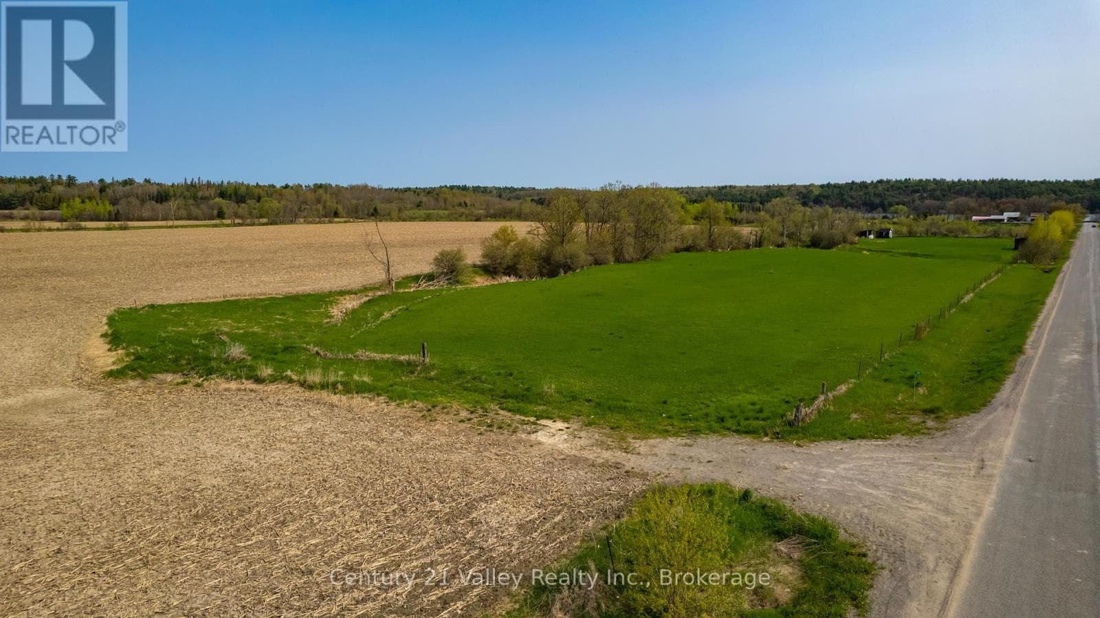 154 CORNERVIEW ROAD photo 2
