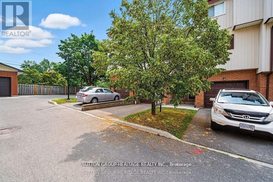29 - 601 GALAHAD DRIVE photo 3