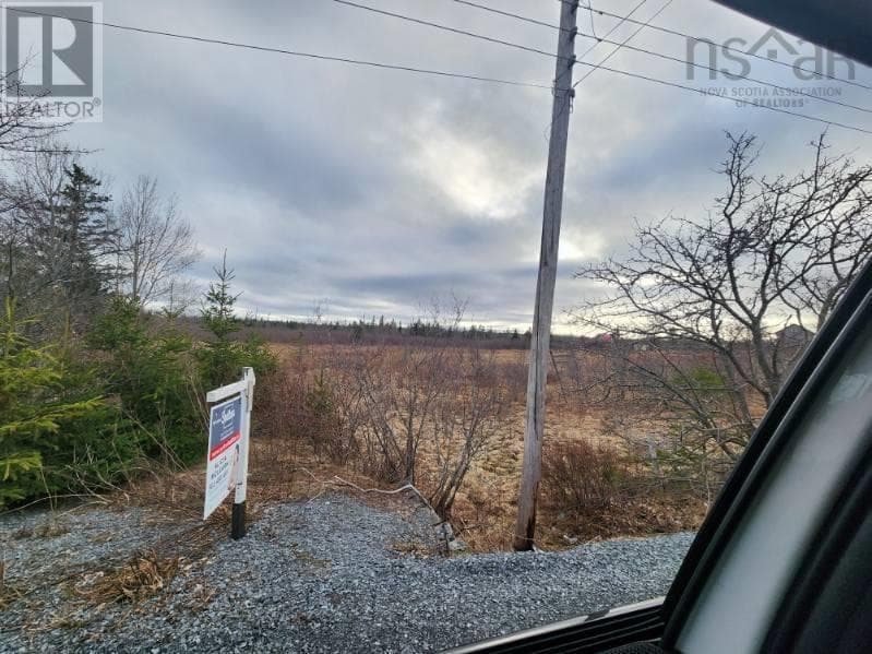 22 acre 215 Highway photo 3