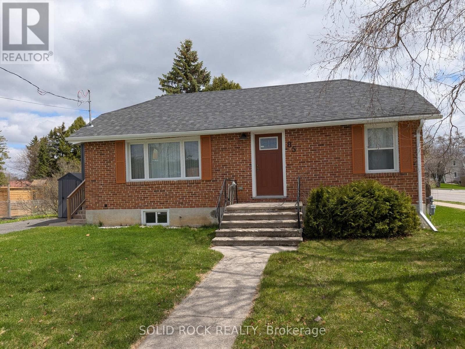 2 bed 1 bath single family at 85 CENTRE STREET — $459,000